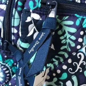 Vera Bradley Backpack - Essential Large Expandable - Blue Island Medallion Vera Bradley Essential Backpack Blue Island Medallion | B2B  main image 3